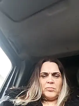 hugebobbs online show from March 2025 01:47:01 PM