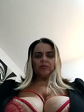 hugebobbs online show from September 2025 08:50:01 AM