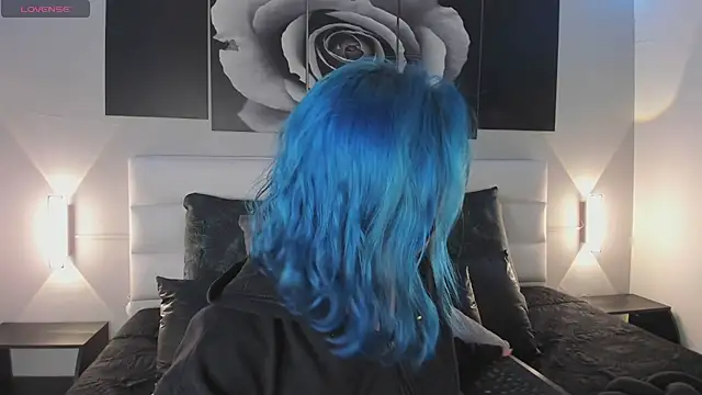 sofi bakerr online show from October 2025 11:39:01 AM