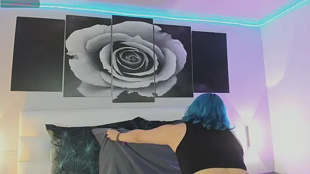 sofi bakerr online show from October 2025 11:33:02 AM