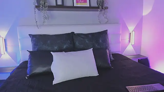 sofi bakerr online show from February 2026 11:39:02 AM