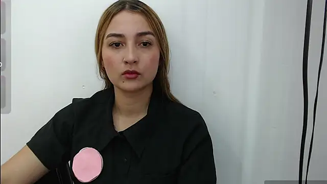 salome  lopez  online show from November 2025 02:39:02 PM