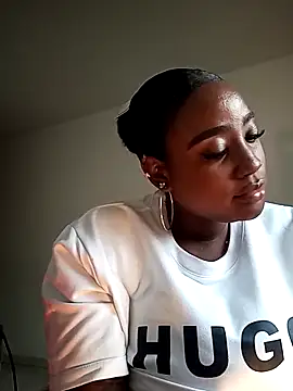 Perlasexyu1 online show from October 2025 02:40:01 PM