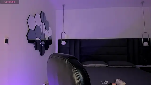 Snapshot of ViolettHansson chatting on February 2026 06:22:02 PM ViolettHansson online show from February 2026 06:22:02 PM