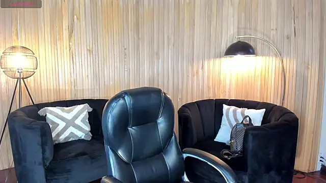 Snapshot of ViolettHansson chatting on February 2026 06:06:02 PM ViolettHansson online show from February 2026 06:06:02 PM