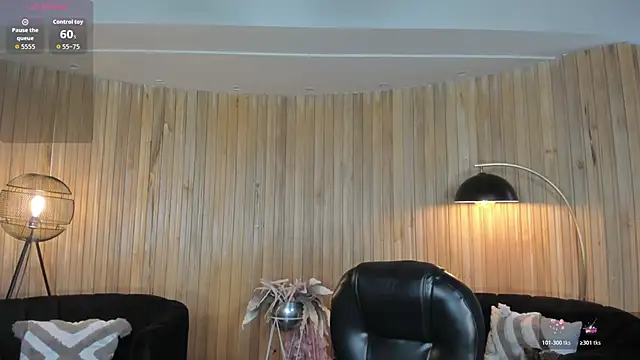 Snapshot of ViolettHansson chatting on February 2026 06:51:02 PM ViolettHansson online show from February 2026 06:51:02 PM