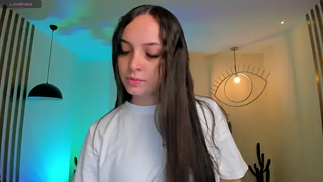 AliceHarper  online show from December 2025 06:25:02 PM