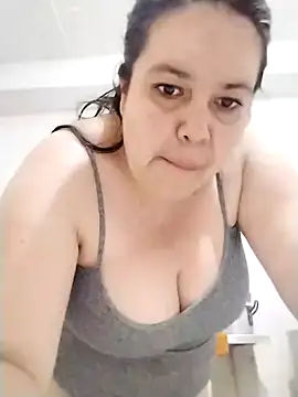 lunanataly online show from January 2025 04:11:01 PM