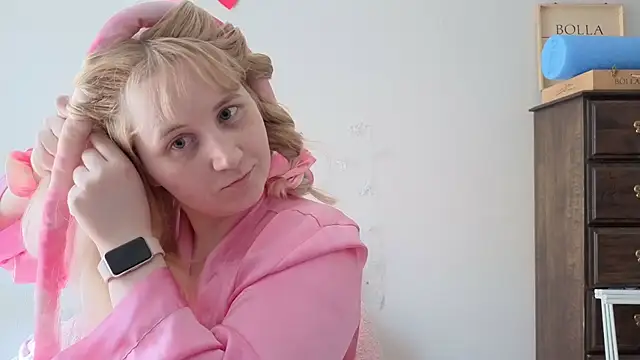 Glitch Witch online show from May 2026 04:03:01 PM