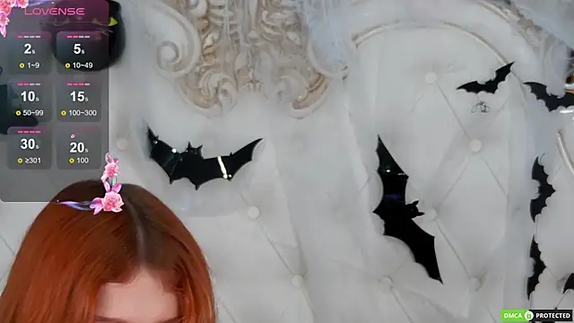 Eva Cramer online show from October 2025 02:07:02 PM