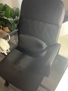 lisshorn online show from March 2025 01:21:01 PM