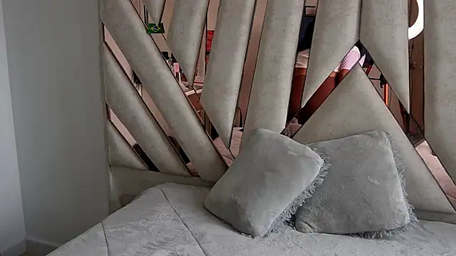 Rebecca 055 online show from April 2026 05:59:01 PM