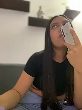 Snapshot of Salome_golvert chatting on December 2024 10:45:01 PM Salome golvert online show from December 2024 10:45:01 PM