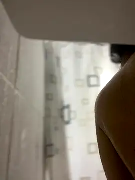 Snapshot of Salome_golvert chatting on December 2024 11:01:01 PM Salome golvert online show from December 2024 11:01:01 PM