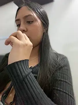 Snapshot of Salome_golvert chatting on February 2025 12:07:01 AM Salome golvert online show from February 2025 12:07:01 AM