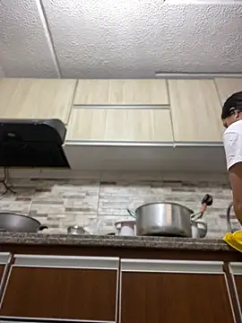 Snapshot of Salome_golvert chatting on March 2025 09:43:02 PM Salome golvert online show from March 2025 09:43:02 PM