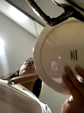 Snapshot of Salome_golvert chatting on September 2025 12:22:02 AM Salome golvert online show from September 2025 12:22:02 AM