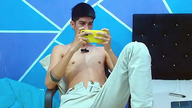 jhony-sex online show from January 2025 11:00:01 PM