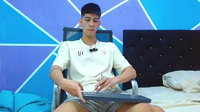 jhony-sex online show from February 2025 11:26:01 PM