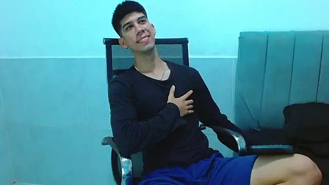 jhony-sex online show from December 2025 10:05:01 PM