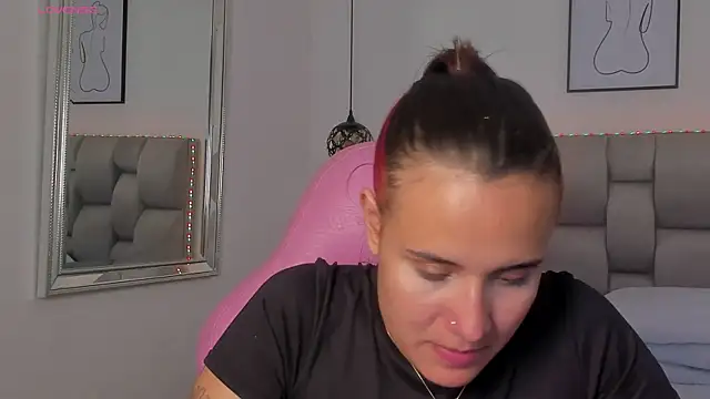 Susan-Sweet-7 online show from December 2025 09:19:02 PM