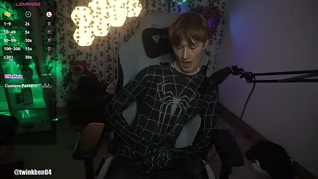 twinkben online show from September 2025 07:36:01 PM