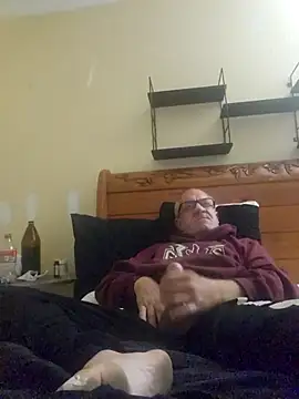 justjerkinaround666 online show from February 2026 11:13:01 AM