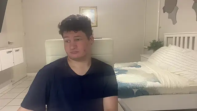 Lorenzo hernandez online show from February 2025 04:55:01 PM