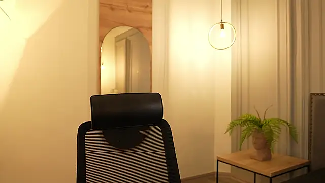 IrisBaker online show from October 2025 09:08:02 PM