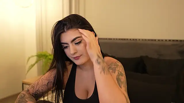 IrisBaker online show from November 2025 09:15:02 PM