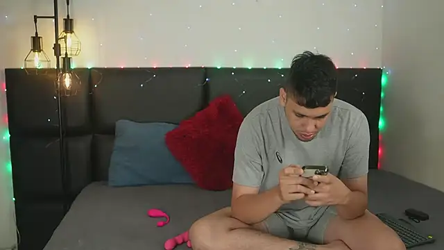 Cleoanubis- online show from December 2024 06:02:02 AM