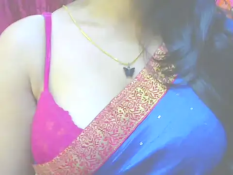 ishmita99 online show from December 2024 03:55:01 PM