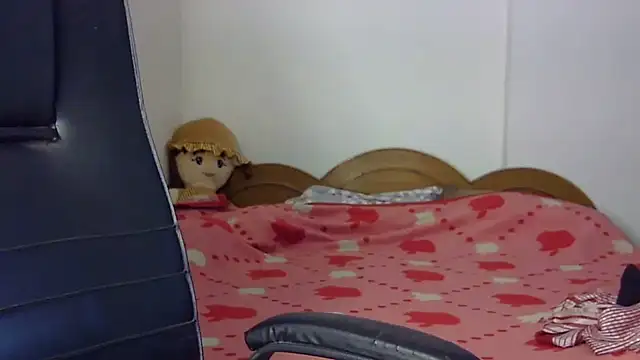 lola-   online show from November 2025 04:00:02 AM