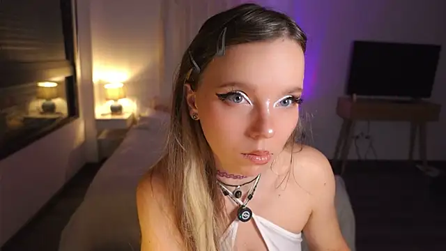 Snapshot of Ayra_Lust chatting on June 2026 09:10:01 PM Ayra Lust online show from June 2026 09:10:01 PM