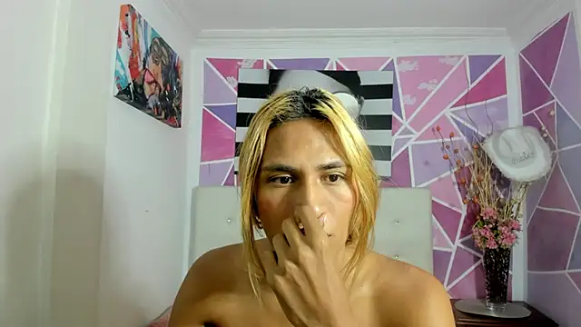 Brisahott online show from March 2025 02:29:02 PM