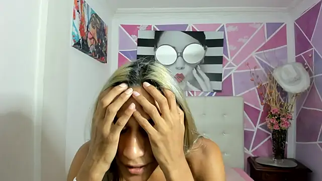 Brisahott online show from March 2025 02:10:01 AM