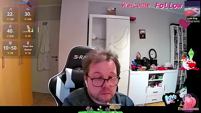 larsgessner30 online show from May 2026 10:26:02 PM