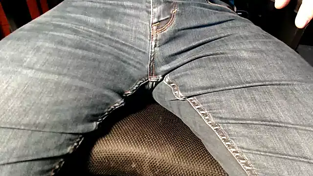 stratos009 online show from December 2024 06:12:01 PM