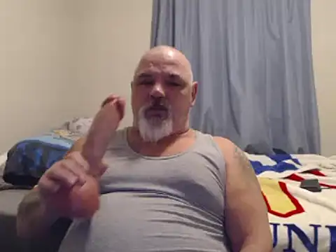 Newfiesausage1972 online show from January 2025 02:30:02 PM