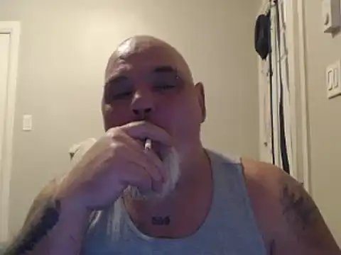 Newfiesausage1972 online show from January 2025 02:50:02 PM