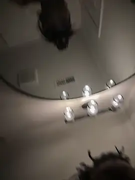 1BeautyN1Beast online show from February 2026 09:11:02 PM