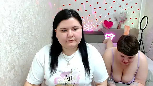 BeckyAndHellen online show from February 2025 05:18:02 PM