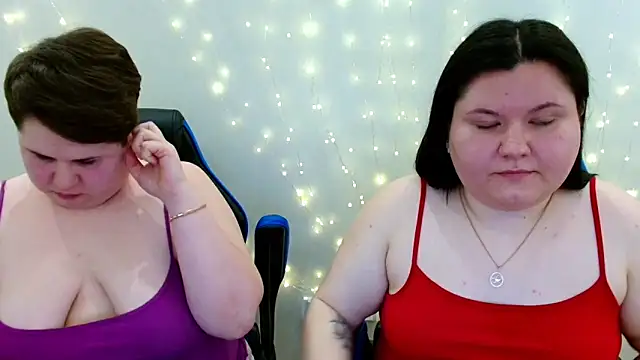 BeckyAndHellen online show from April 2026 11:45:02 AM