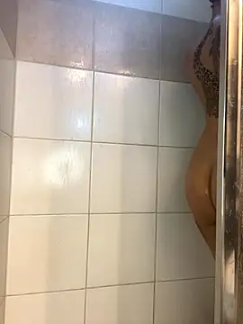 Shuggabutt online show from December 2024 10:03:02 PM