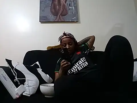 hoely grail01 online show from September 2025 07:47:01 PM