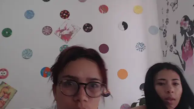 Snapshot of Yaumiko chatting on January 2025 01:52:02 PM Yaumiko online show from January 2025 01:52:02 PM