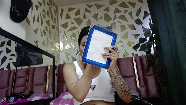 Snapshot of Yaumiko chatting on October 2025 11:40:01 AM Yaumiko online show from October 2025 11:40:01 AM