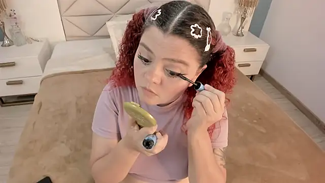 Twwiiggy online show from February 2026 08:07:02 PM