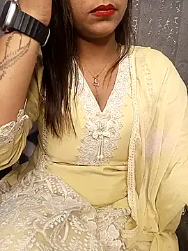 Snapshot of Divya_girl chatting on February 2025 08:27:02 AM Divya girl online show from February 2025 08:27:02 AM