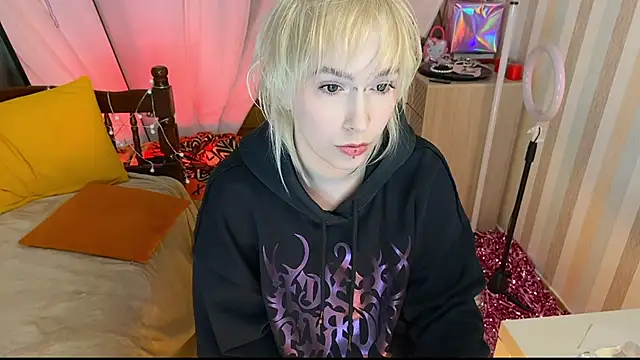 EmmyAmbros online show from March 2026 07:28:01 PM